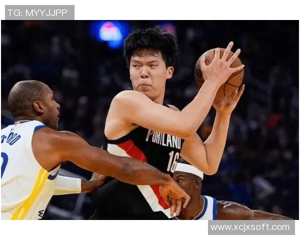 亚历山大领衔雷霆8连胜领跑NBA常规赛,火箭逆转跻身附加赛区,杨瀚森未出场引关注