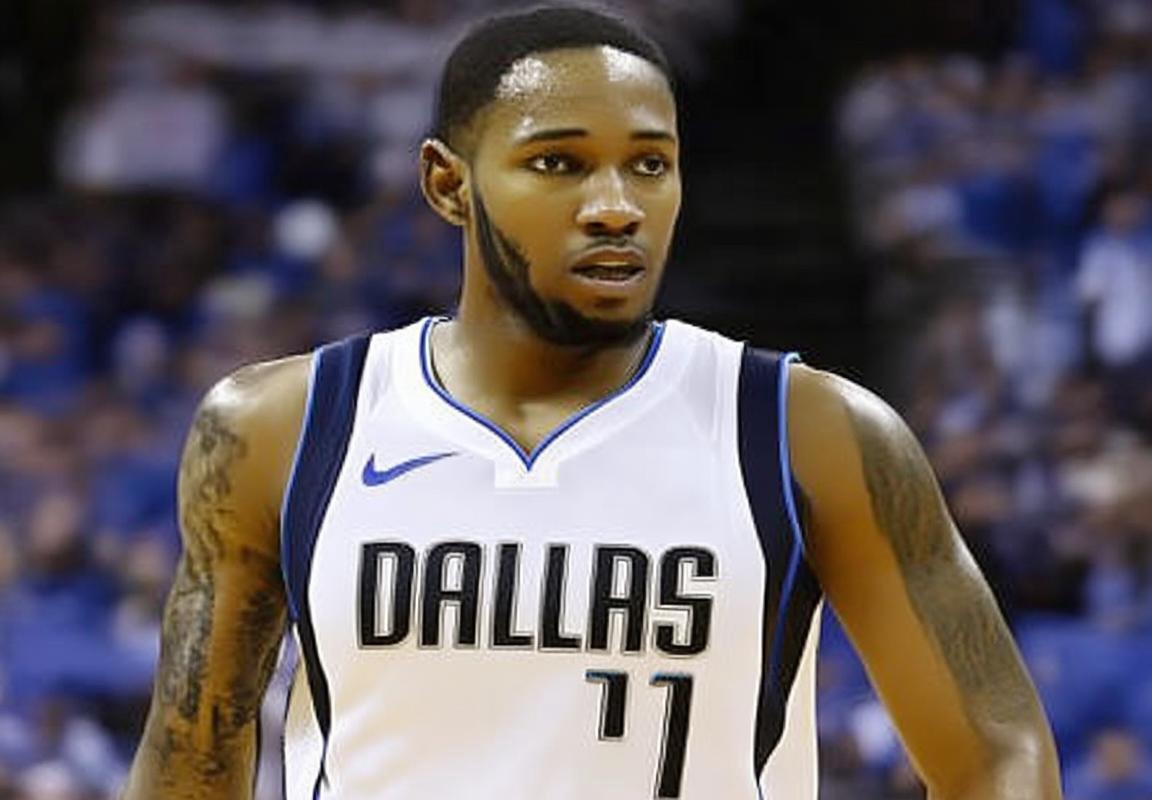 NBA转会风云：快船队詹姆斯申请交易，交易方案与前景展望